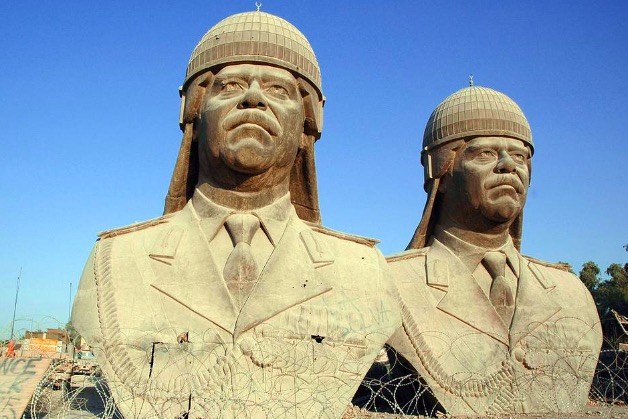 Falling of Saddam Hussein Statue