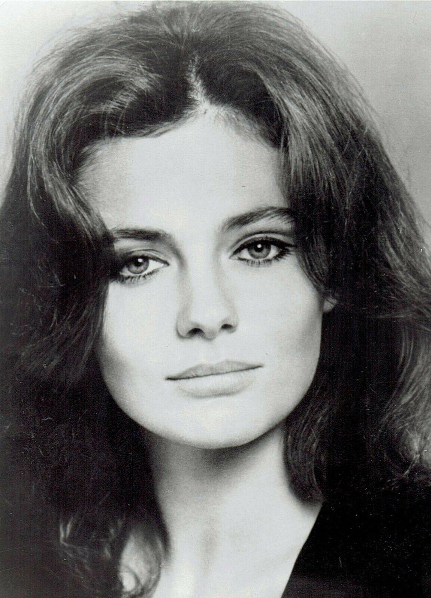 Jacqueline Bisset 