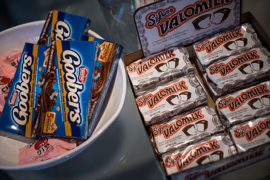 Let's Bring Back These Forgotten Snacks
