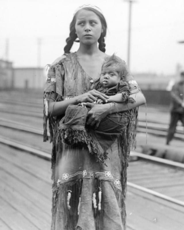A Mother’s Resigned Gaze