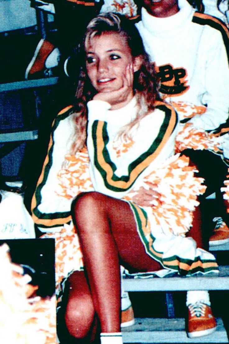 Cameron Diaz cheerleading in high school, 1988