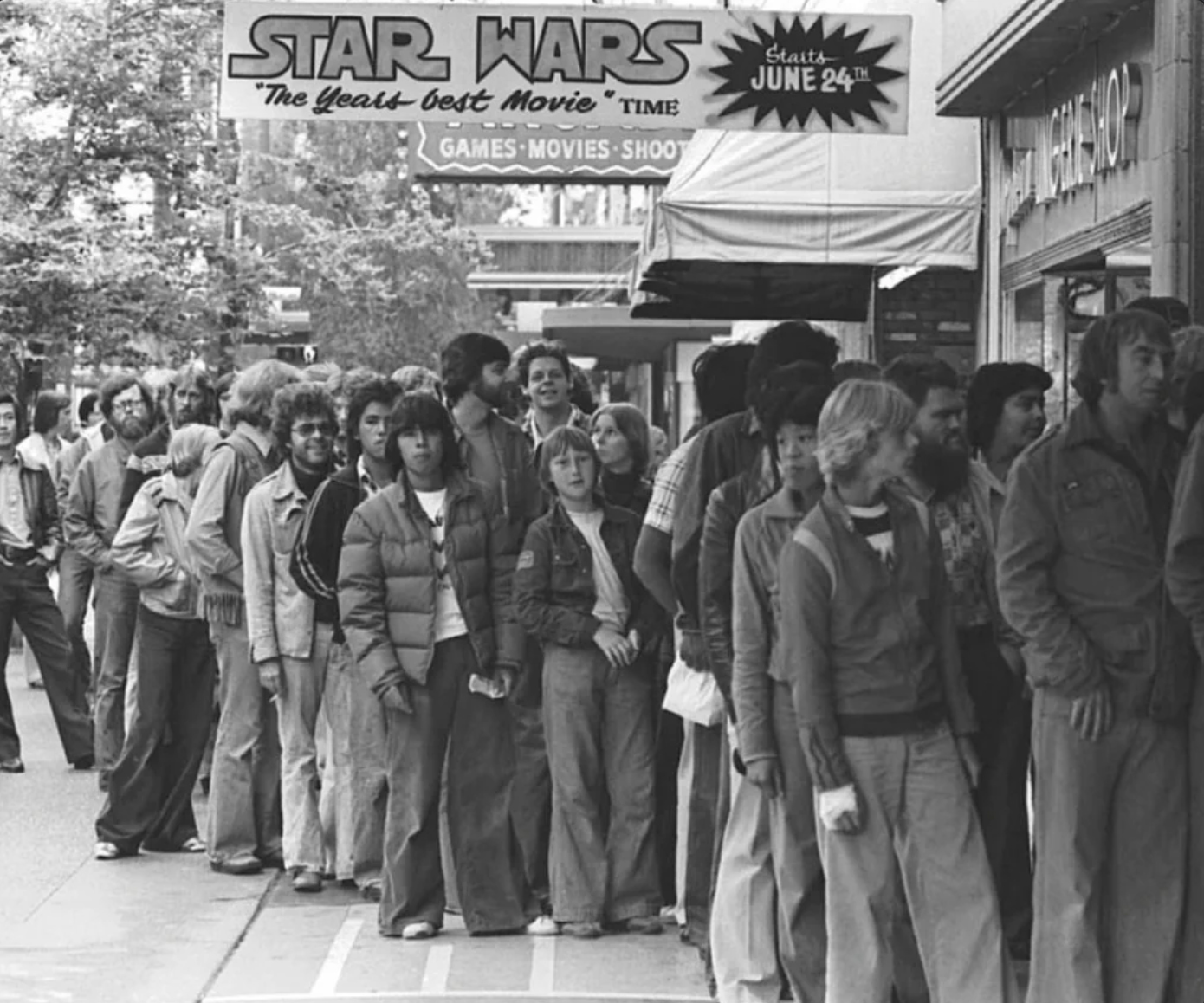 People waiting in line for the premiere of Star Wars in 1977